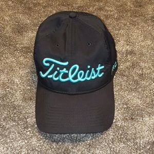 Navy blue Titleist golf hat, one size